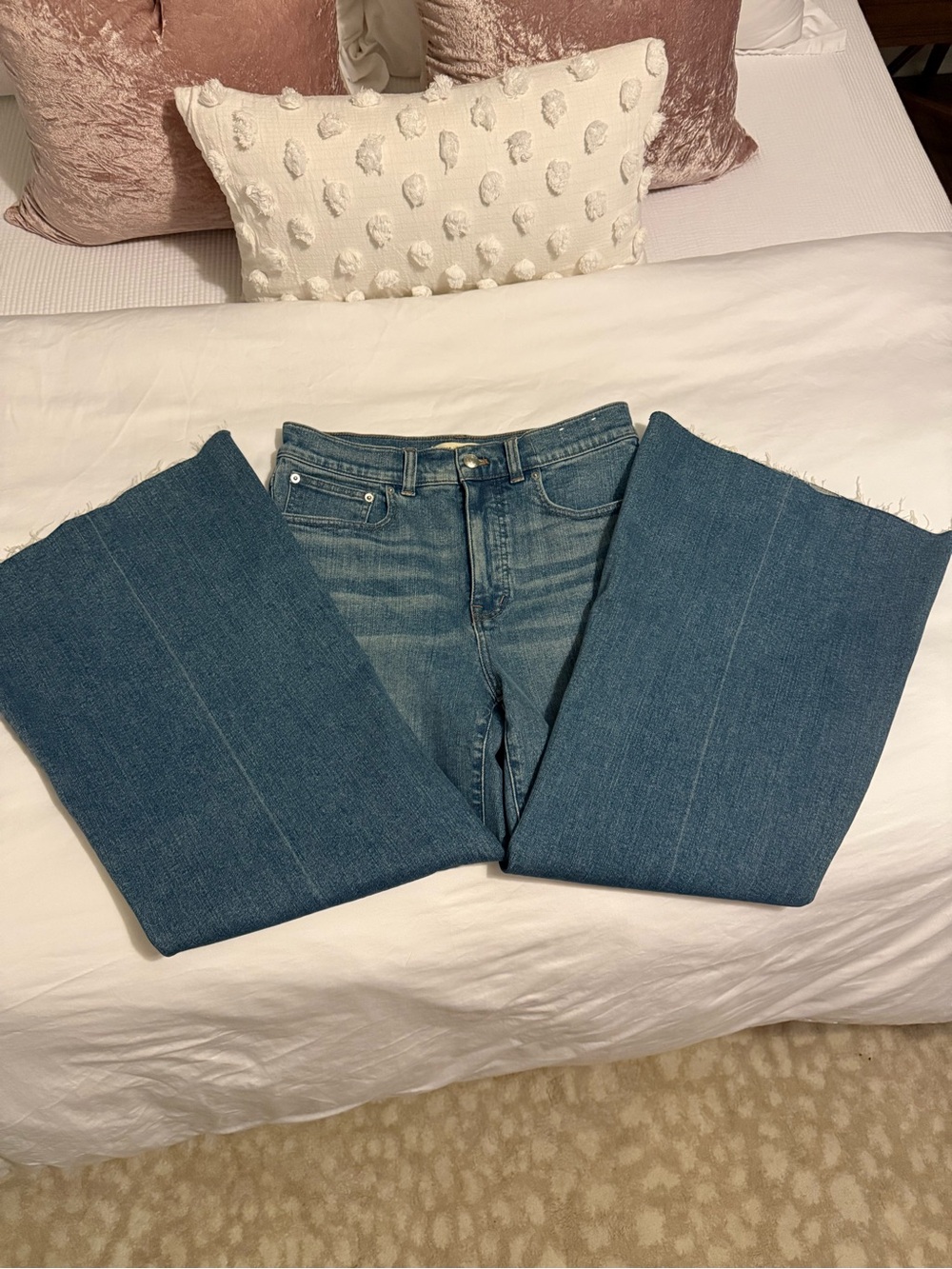 Madewell Flared Wide-Leg Jeans in Oneida Wash - Picture 8 of 8